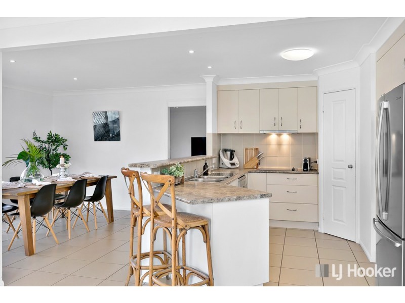 2 Lamb Close, Victoria Point QLD 4165