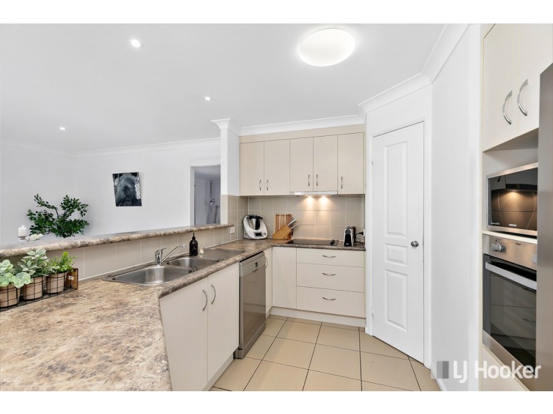 2 Lamb Close, Victoria Point QLD 4165