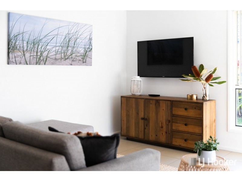 2 Lamb Close, Victoria Point QLD 4165