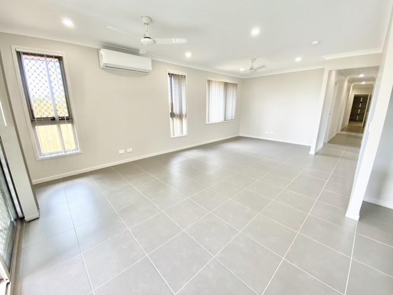 124 Broadwater Terrace, Redland Bay QLD 4165