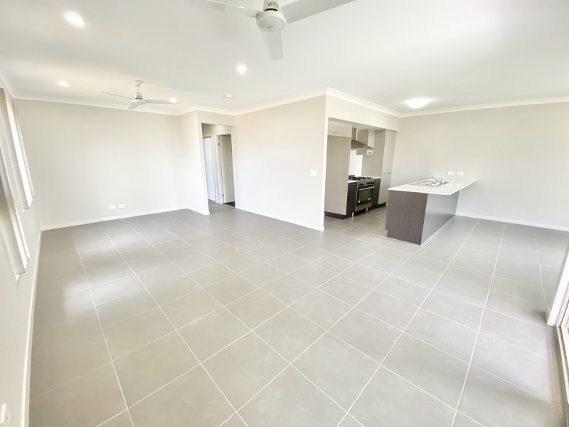 124 Broadwater Terrace, Redland Bay QLD 4165