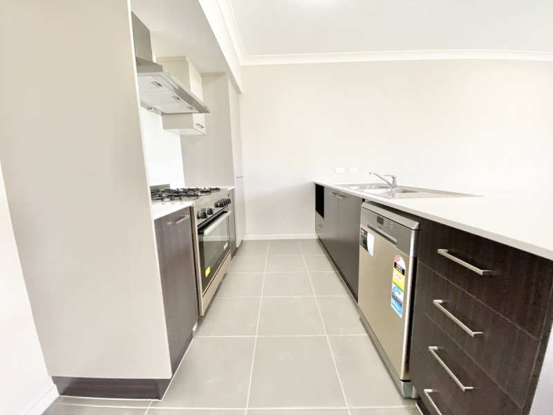 124 Broadwater Terrace, Redland Bay QLD 4165