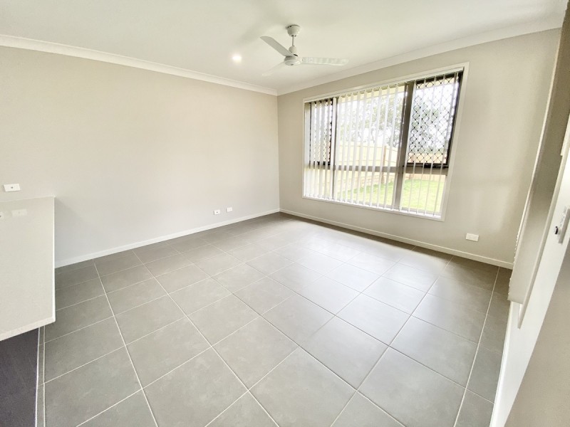124 Broadwater Terrace, Redland Bay QLD 4165