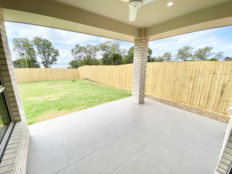 124 Broadwater Terrace, Redland Bay QLD 4165