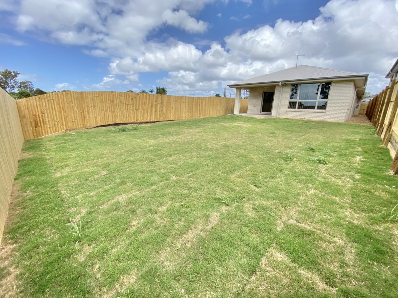 124 Broadwater Terrace, Redland Bay QLD 4165