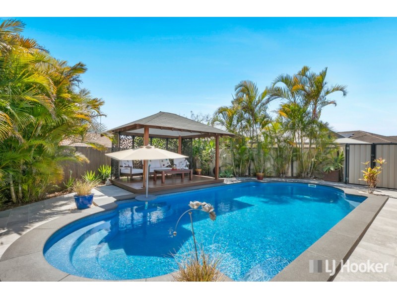 8 Pitman Place, Redland Bay QLD 4165