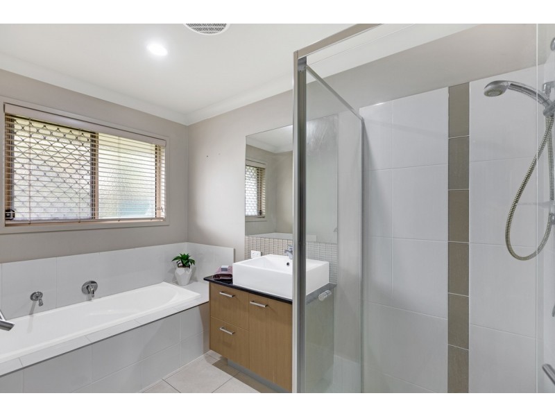 18 Scribbly Gum Place, Mount Cotton QLD 4165