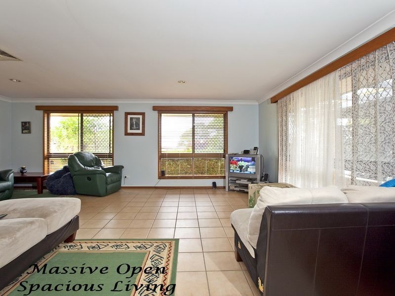9 Sunshine Drive, Cleveland QLD 4163