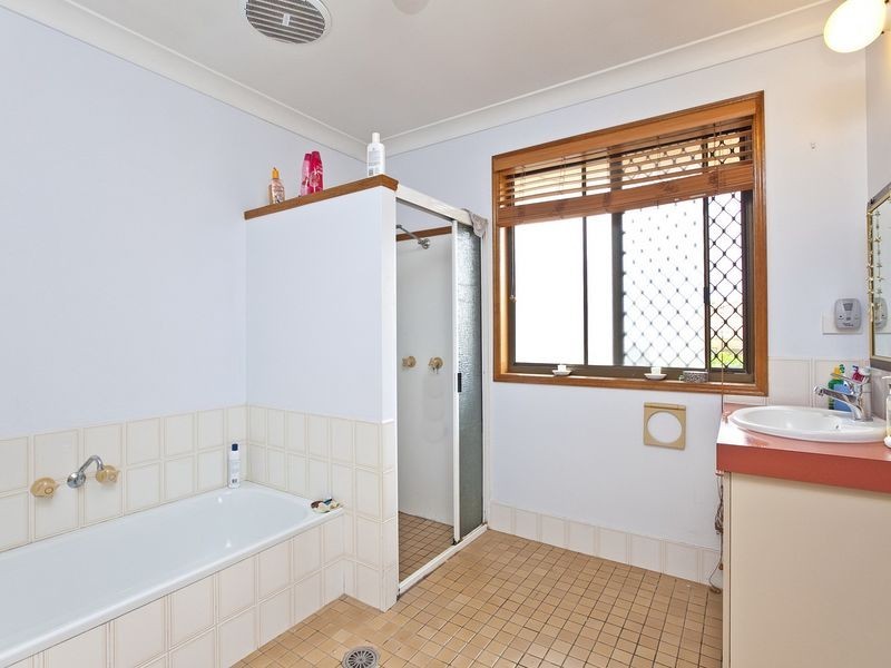9 Sunshine Drive, Cleveland QLD 4163