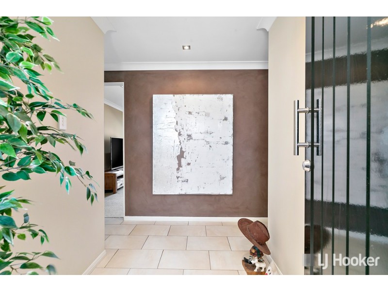 4 Foote Street, Redland Bay QLD 4165