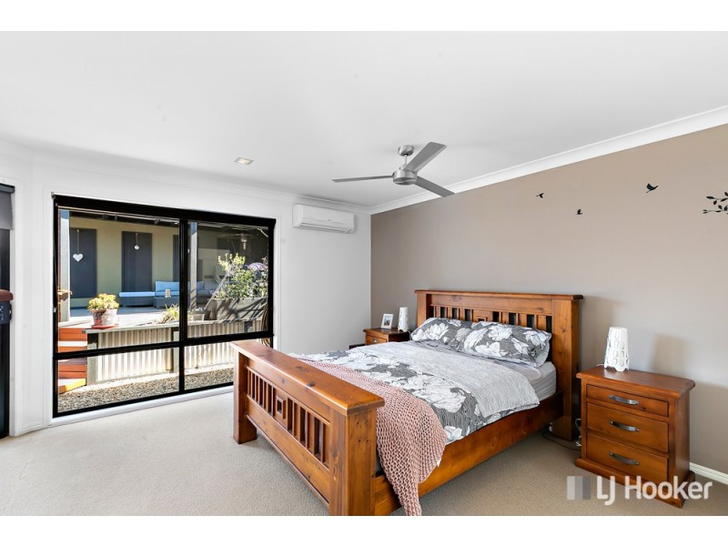 4 Foote Street, Redland Bay QLD 4165
