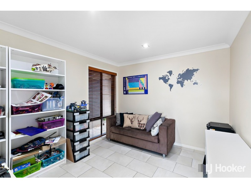 4 Foote Street, Redland Bay QLD 4165