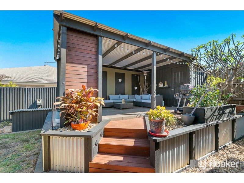 4 Foote Street, Redland Bay QLD 4165