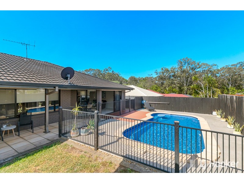 4 Foote Street, Redland Bay QLD 4165
