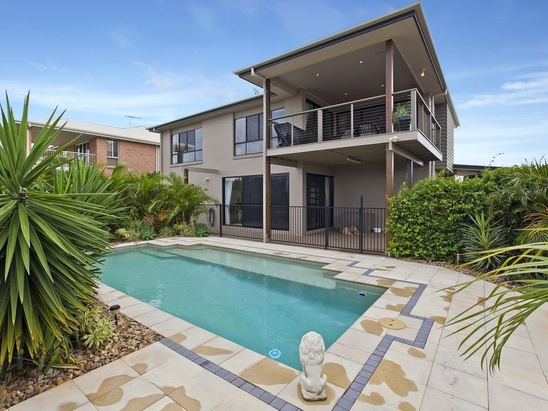 14 Seaspray Street, Thornlands QLD 4164