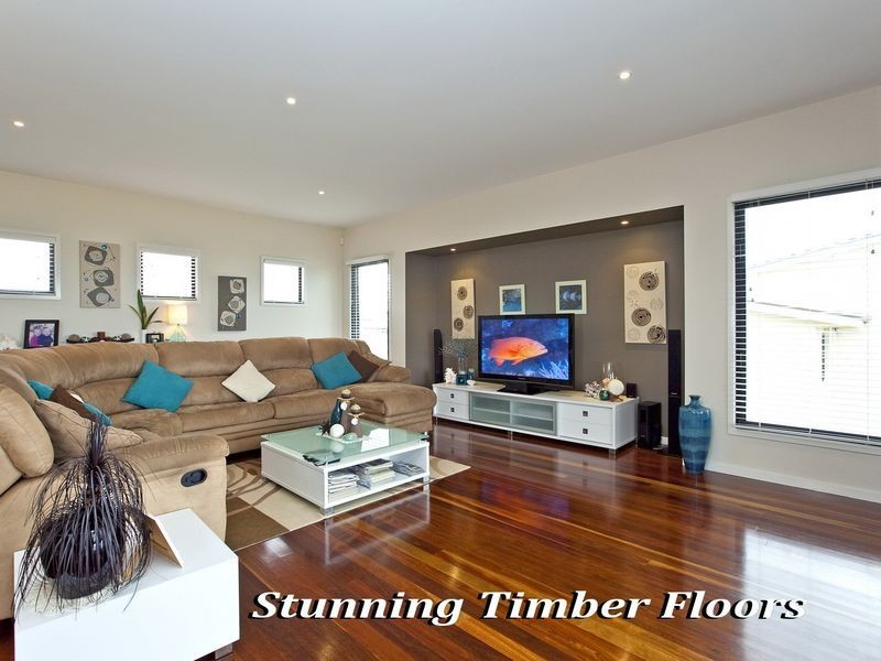 14 Seaspray Street, Thornlands QLD 4164