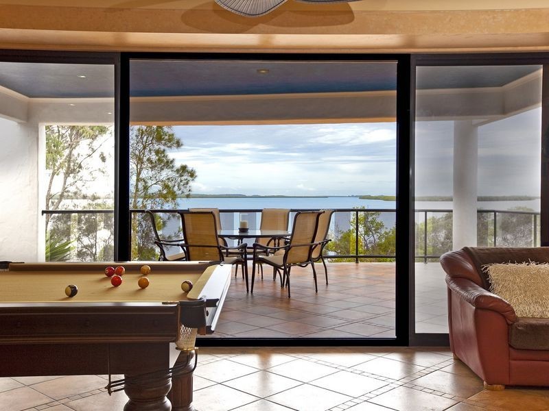 15 Waterfront Easement, Redland Bay QLD 4165