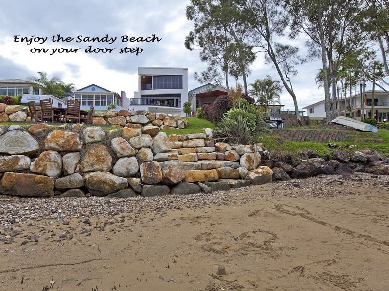 15 Waterfront Easement, Redland Bay QLD 4165