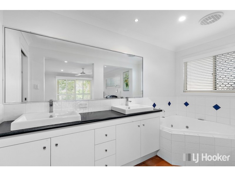 7 Keirnan Street, Redland Bay QLD 4165