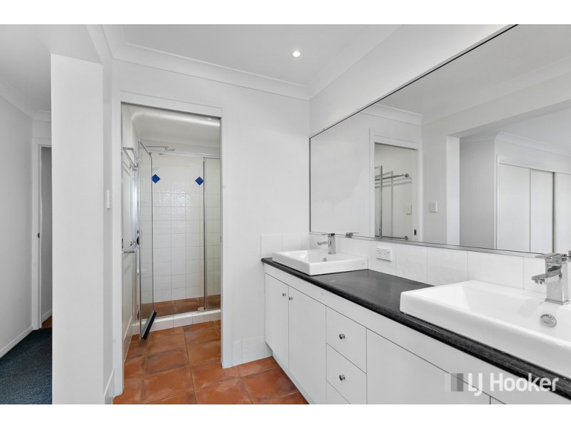 7 Keirnan Street, Redland Bay QLD 4165