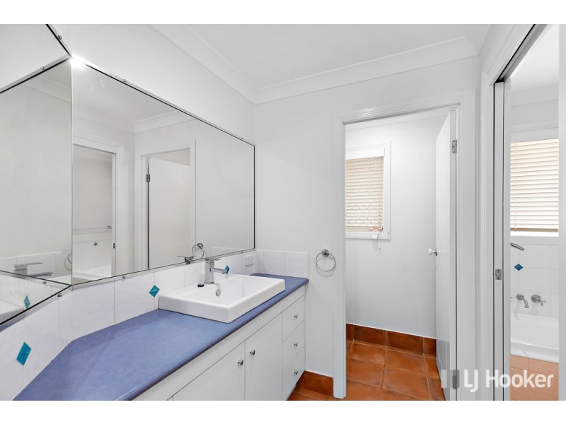 7 Keirnan Street, Redland Bay QLD 4165