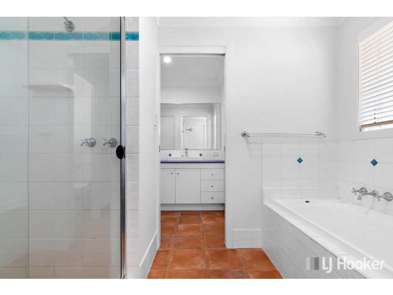 7 Keirnan Street, Redland Bay QLD 4165