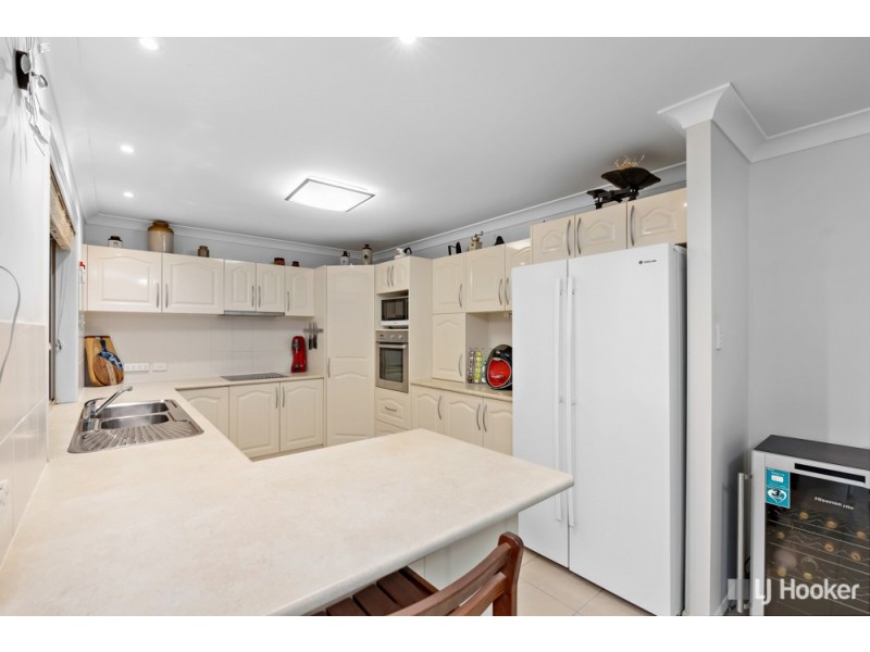 37 Aquila Street, Redland Bay QLD 4165