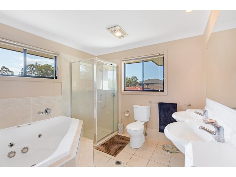 28 Seabrae Drive, Redland Bay QLD 4165
