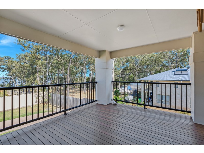 28 Seabrae Drive, Redland Bay QLD 4165