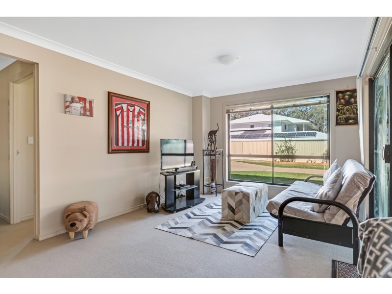 28 Seabrae Drive, Redland Bay QLD 4165