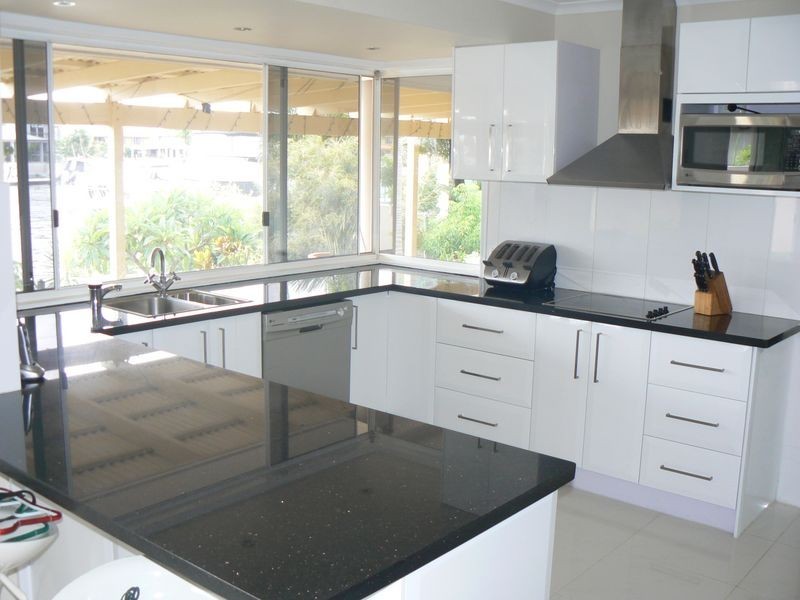 12 Voyagers Court, Raby Bay QLD 4163