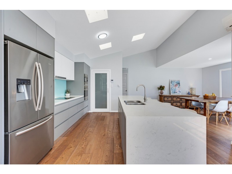 25 Kerder Street, Thornlands QLD 4164