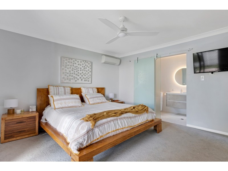 25 Kerder Street, Thornlands QLD 4164