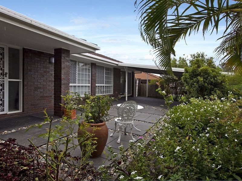 18 Riverton Drive, Wellington Point QLD 4160