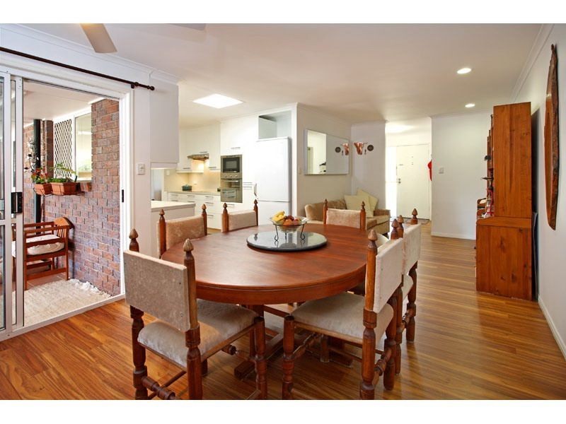 18 Riverton Drive, Wellington Point QLD 4160