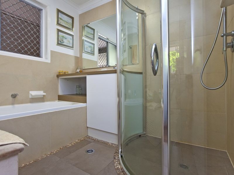 18 Riverton Drive, Wellington Point QLD 4160