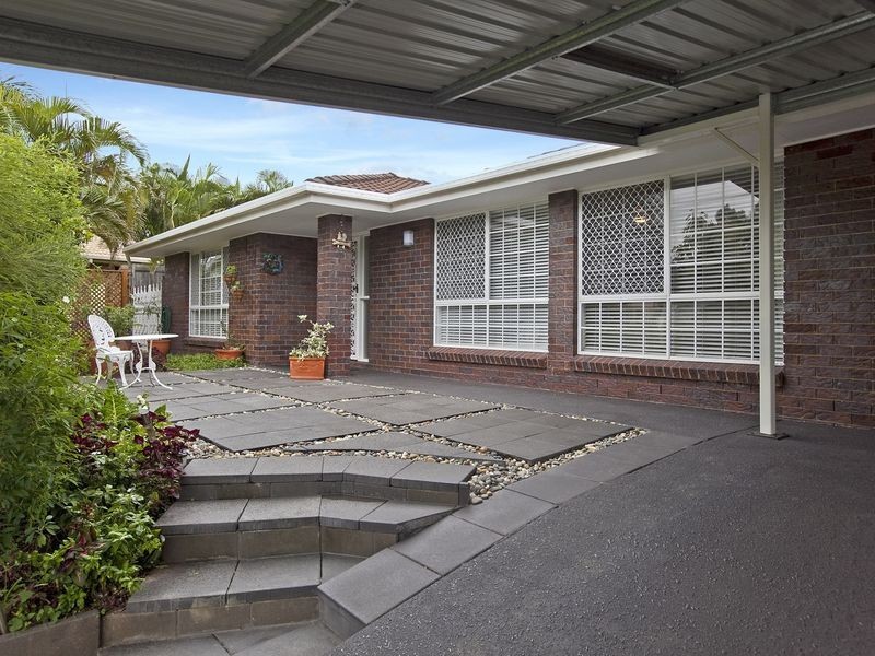 18 Riverton Drive, Wellington Point QLD 4160