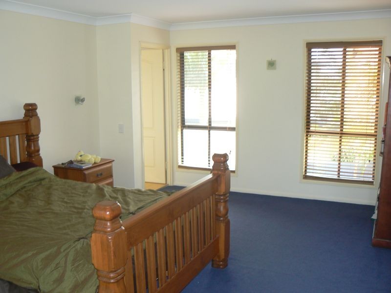 7 Truro Court, Redland Bay QLD 4165