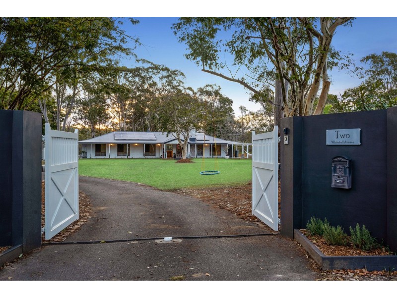 2 Whitehall Avenue, Birkdale QLD 4159