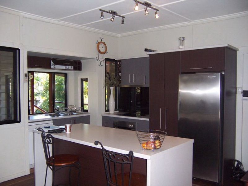 6 Oakland Avenue, Redland Bay QLD 4165