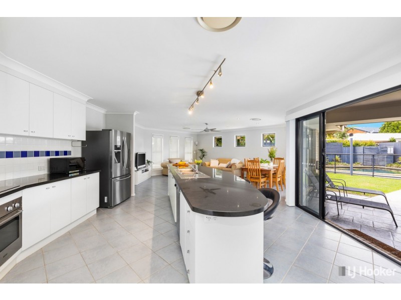 27 Bayshore Place, Cleveland QLD 4163