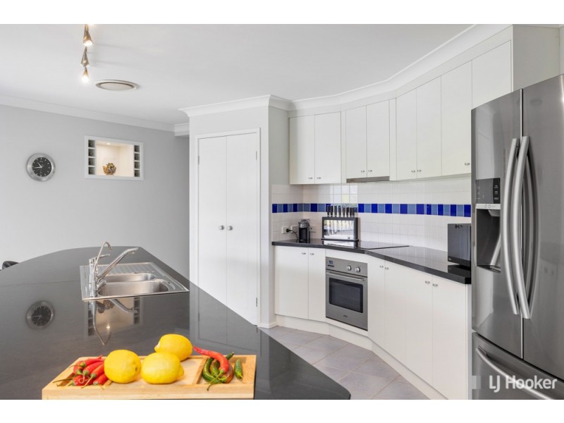 27 Bayshore Place, Cleveland QLD 4163