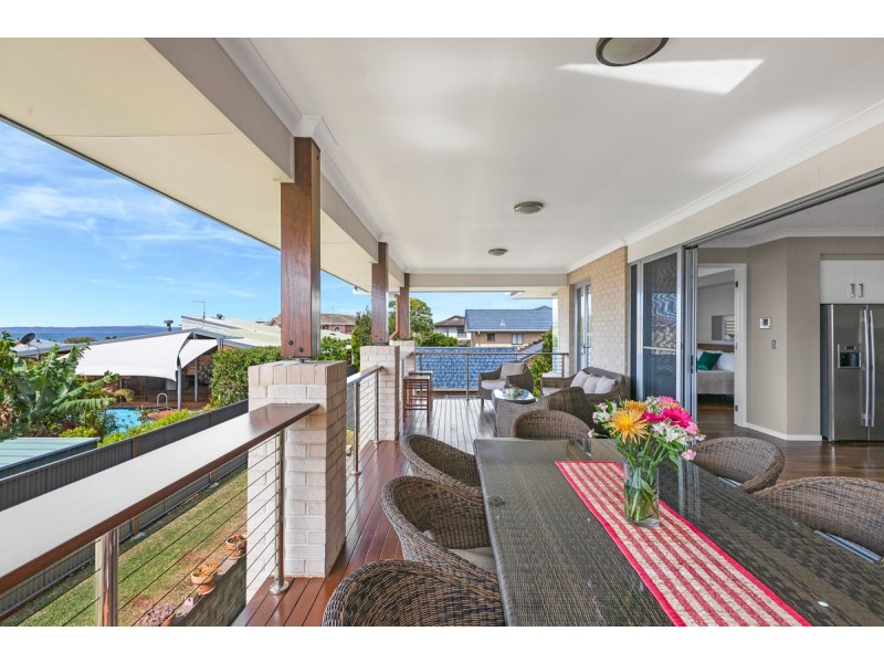 8 Lookout Court, Victoria Point QLD 4165