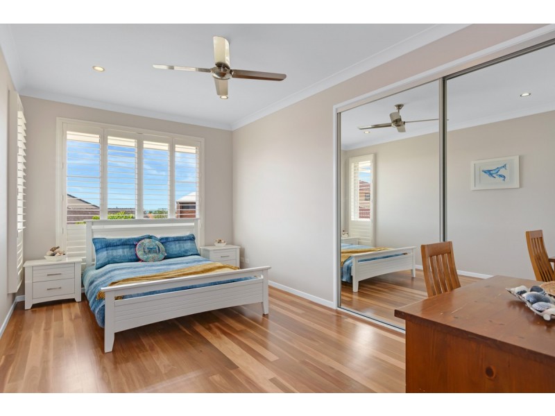 8 Lookout Court, Victoria Point QLD 4165