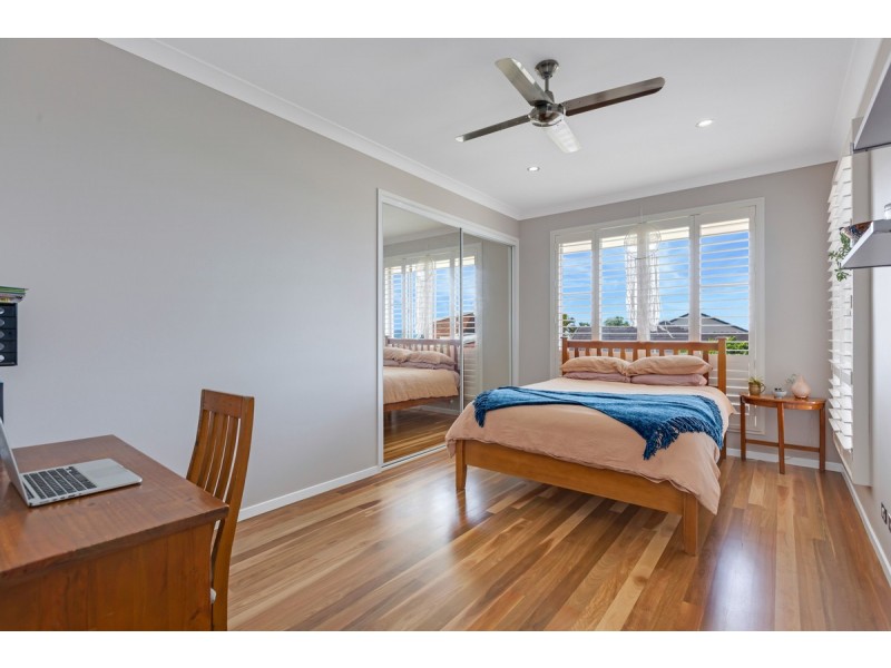 8 Lookout Court, Victoria Point QLD 4165