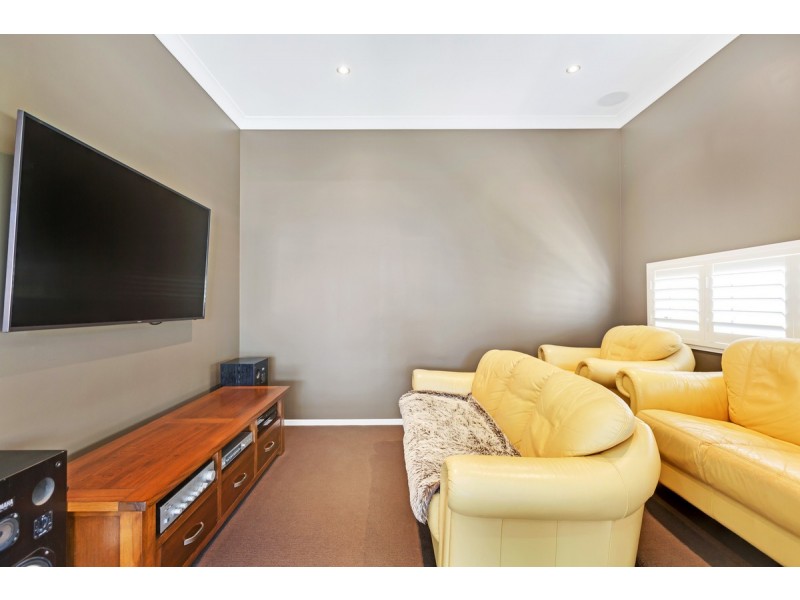 8 Lookout Court, Victoria Point QLD 4165