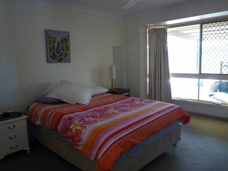 9 Oak Street, Victoria Point QLD 4165