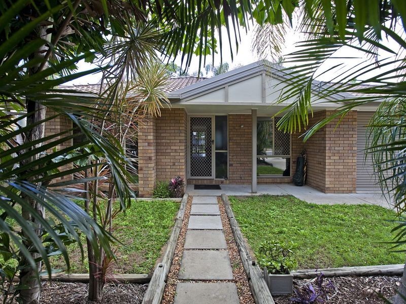 5 Macadamia Street, Wynnum West QLD 4178