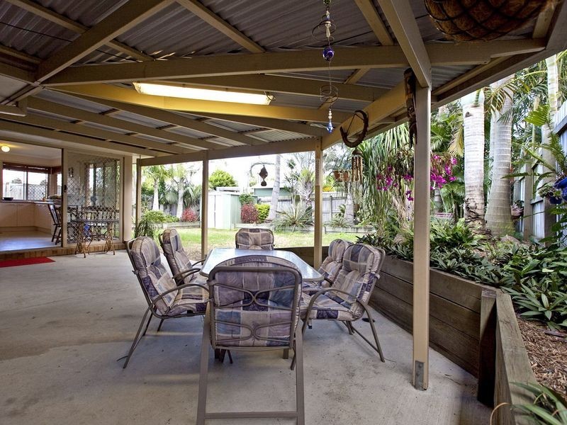 5 Macadamia Street, Wynnum West QLD 4178