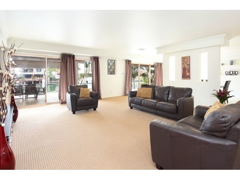 15 Bollard Court, Raby Bay QLD 4163